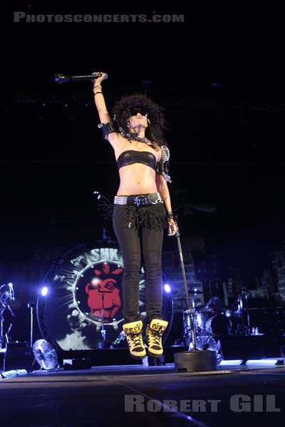 SHAKA PONK - 2013-01-05 - PARIS - Bercy - Sofia Samaha Achoun